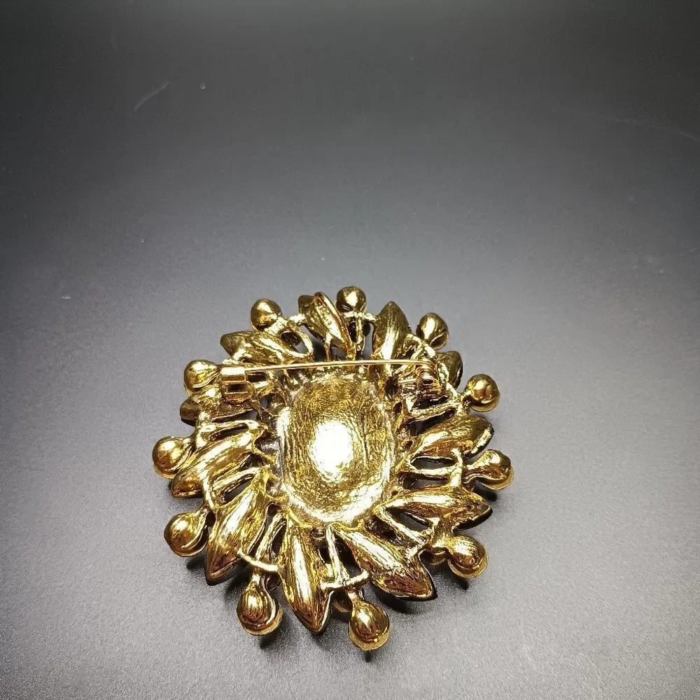 New 3‎ Ways To Wear Black Rhinestone Goldtone Brooch.